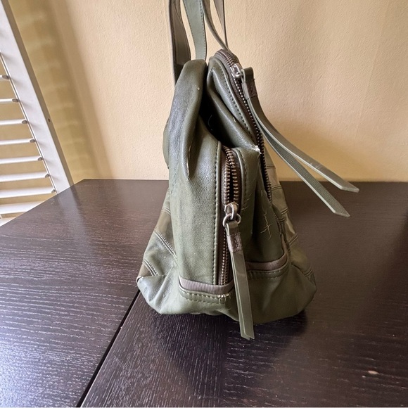 Lululemon green urban sanctuary bag shoulder tote - Picture 3 of 15